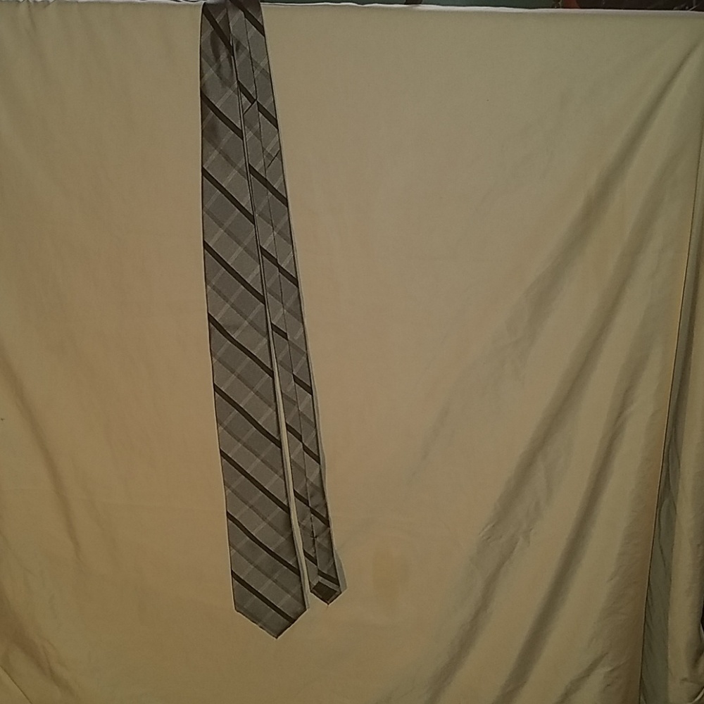 Men tie